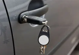 Denver Super Locksmith Denver, CO 303-357-7673 Denver Super Locksmith Denver, CO 303-357-7673 - 14a-Car-unlock