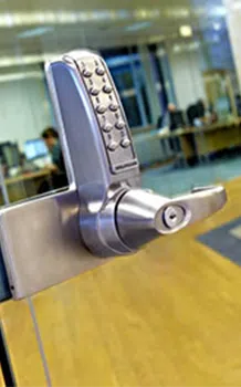 Denver Super Locksmith Denver, CO 303-357-7673 - com-02